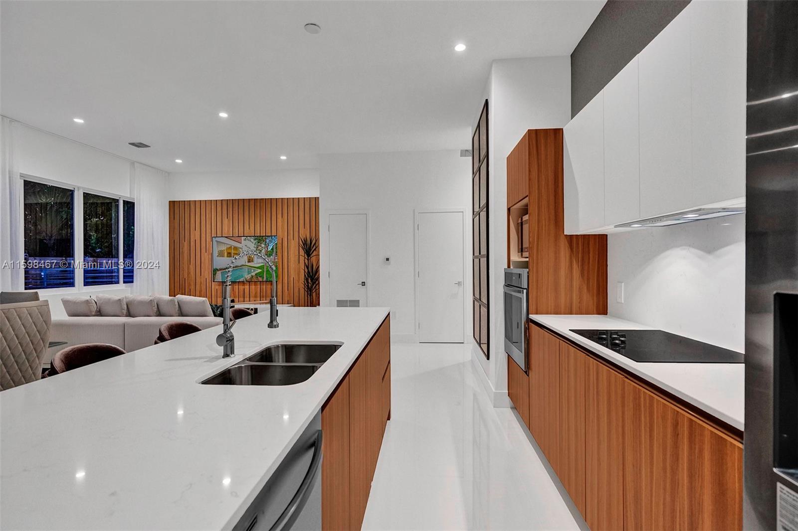 1801 Northeast 13th Street, Unit 1819 Fort Lauderdale, FL 33304 - Photo 19 of 40