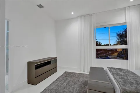 $975,000 | 1801 Northeast 13th Street, Unit 1819, Fort Lauderdale, FL 33304