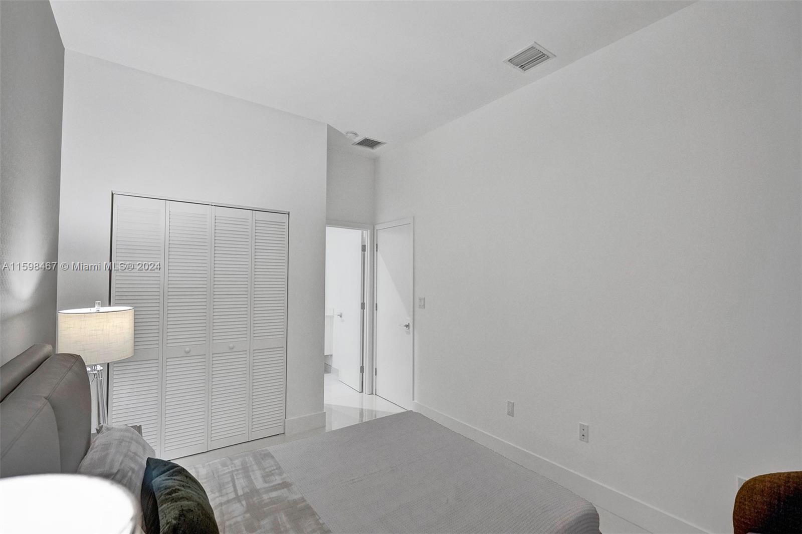 1801 Northeast 13th Street, Unit 1819 Fort Lauderdale, FL 33304 - Photo 33 of 40