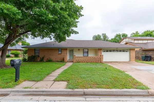 $2,895 | 3826 Crest Way, Abilene, TX 79606