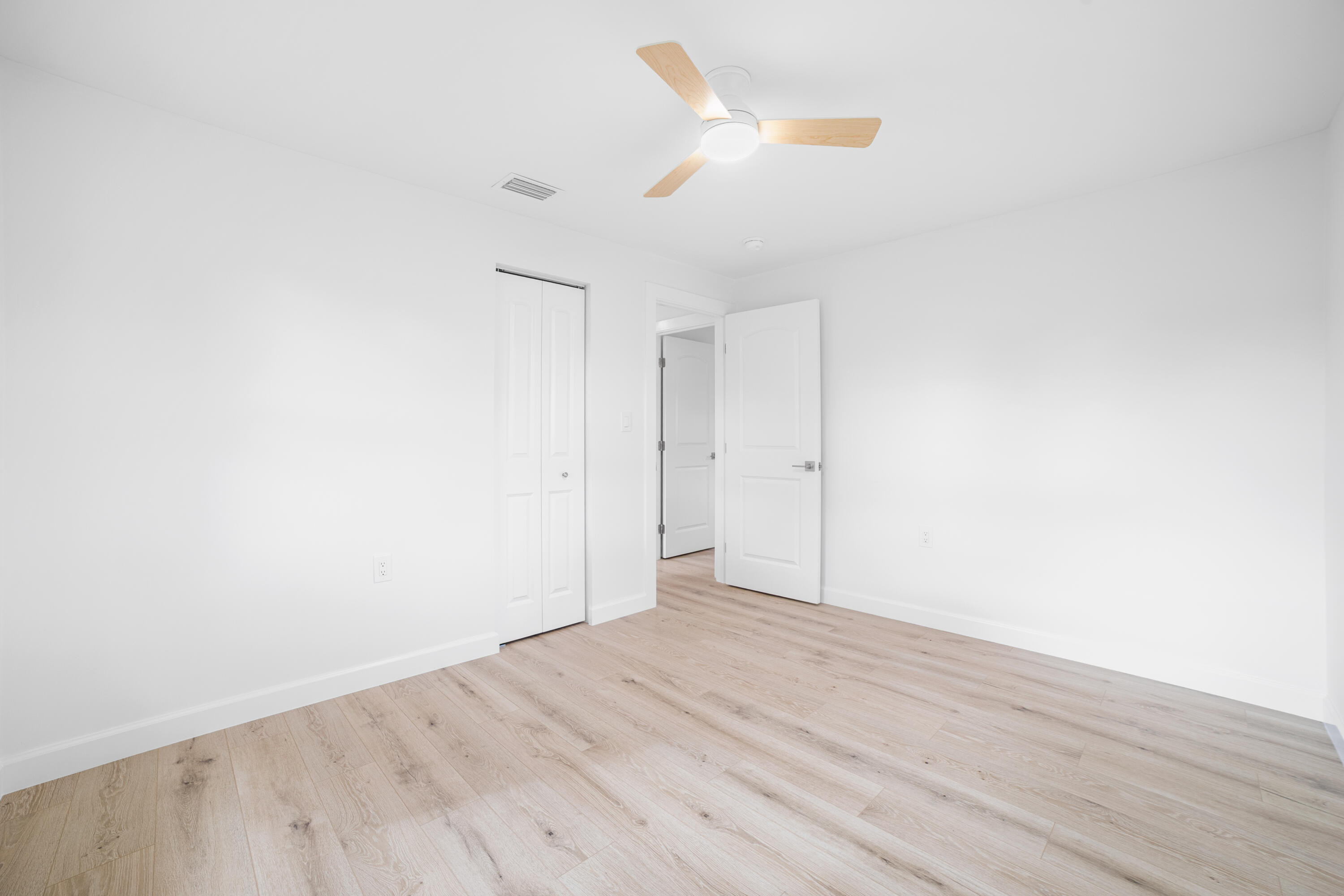 1008 Southwest 10th Street Okeechobee, FL 34974 - Photo 13 of 41 a view of an empty room