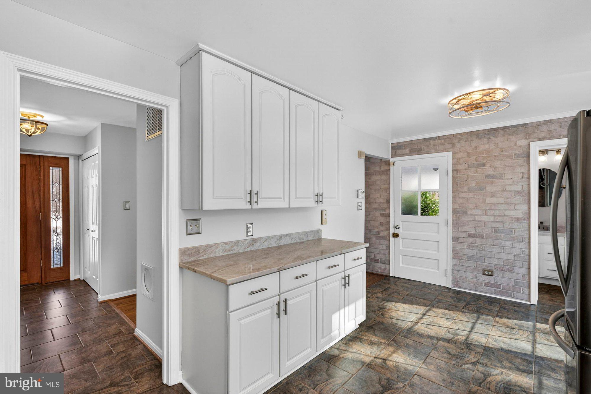 8905 Side Saddle Road Springfield, VA 22152 - Photo 20 of 68