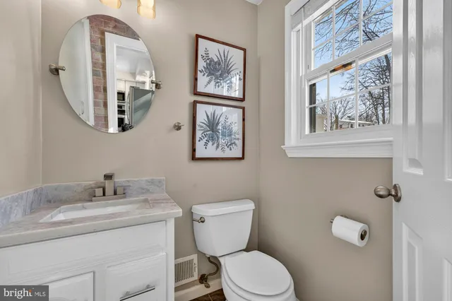 $799,900 | 8905 Side Saddle Road, Springfield, VA 22152