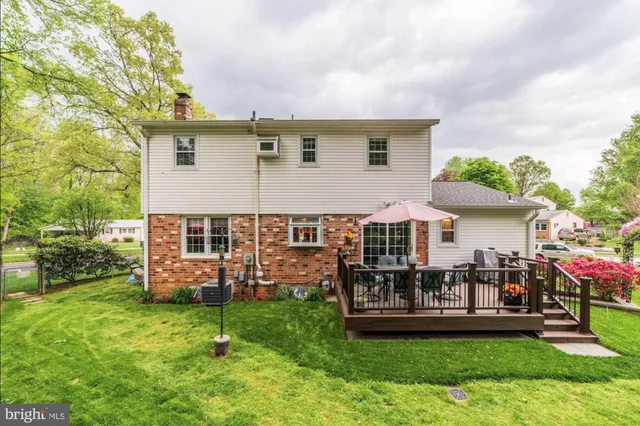 $799,900 | 8905 Side Saddle Road, Springfield, VA 22152