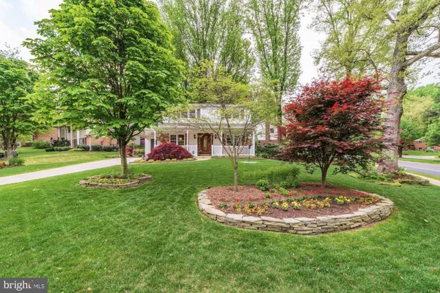 $799,900 | 8905 Side Saddle Road, Springfield, VA 22152