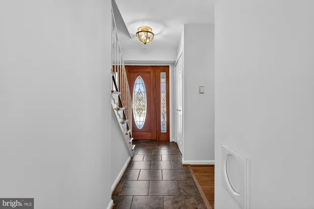 $799,900 | 8905 Side Saddle Road, Springfield, VA 22152