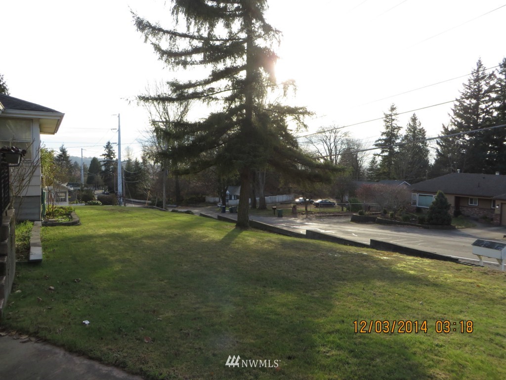 1158 Aberdeen Avenue Northeast Renton, WA 98056 - Photo 2 of 8