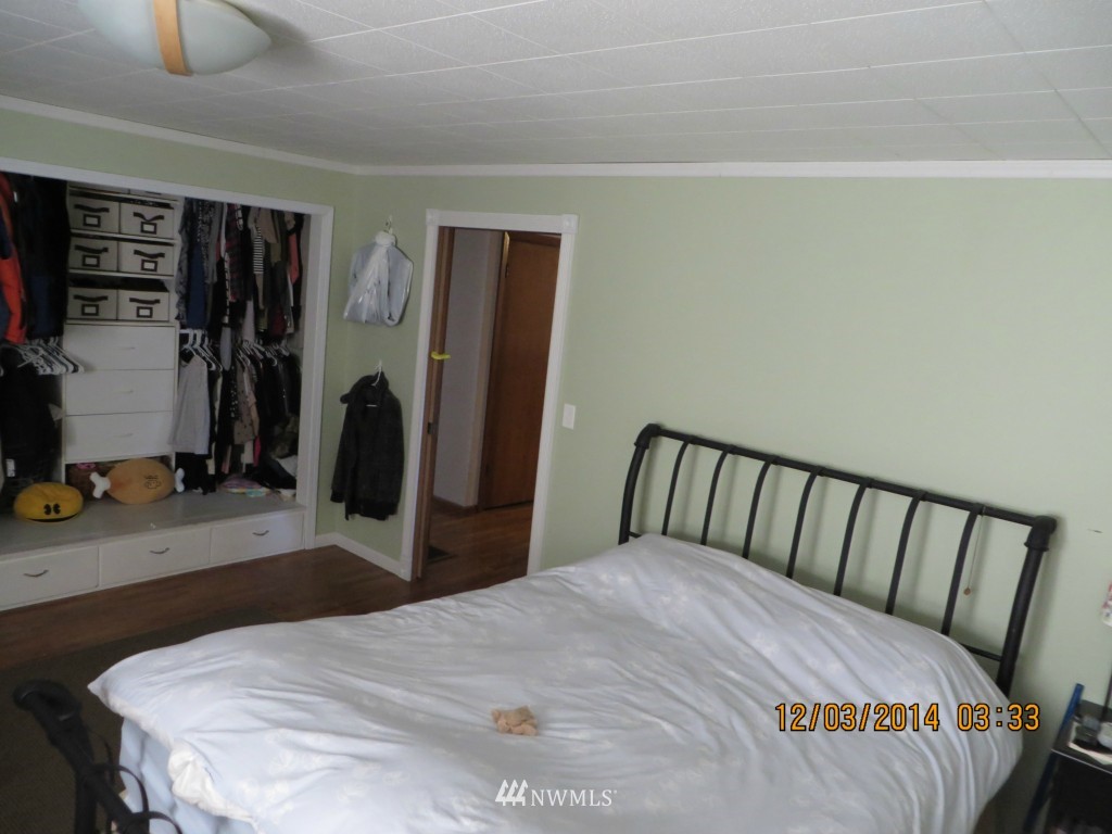 1158 Aberdeen Avenue Northeast Renton, WA 98056 - Photo 6 of 8