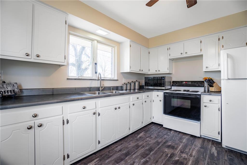 1222 Prospect Road Prospect, PA 16052 - Photo 8 of 25
