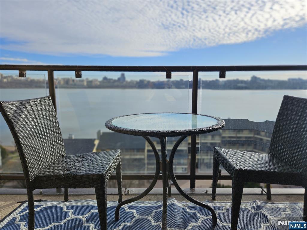 1203 River Road, Unit 11G Edgewater, NJ 07020 - Photo 11 of 19