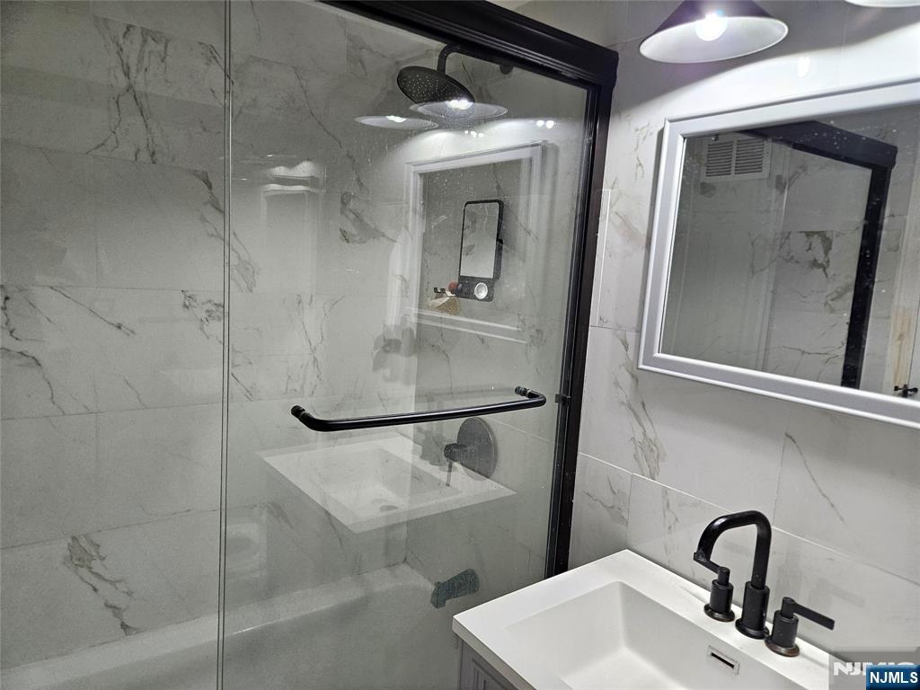 1203 River Road, Unit 11G Edgewater, NJ 07020 - Photo 14 of 19