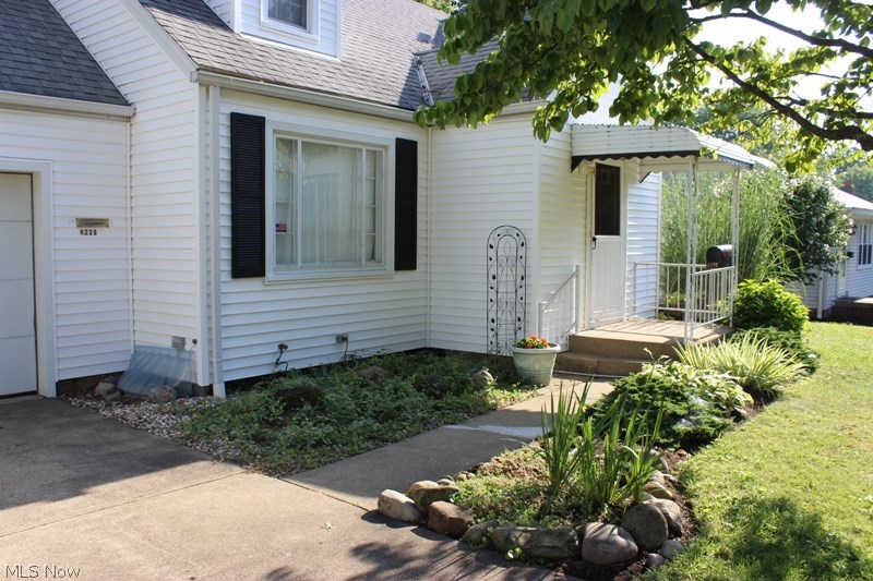 4239 20th Street Northwest Canton, OH 44708 - Photo 3 of 34 Gallery Image 3