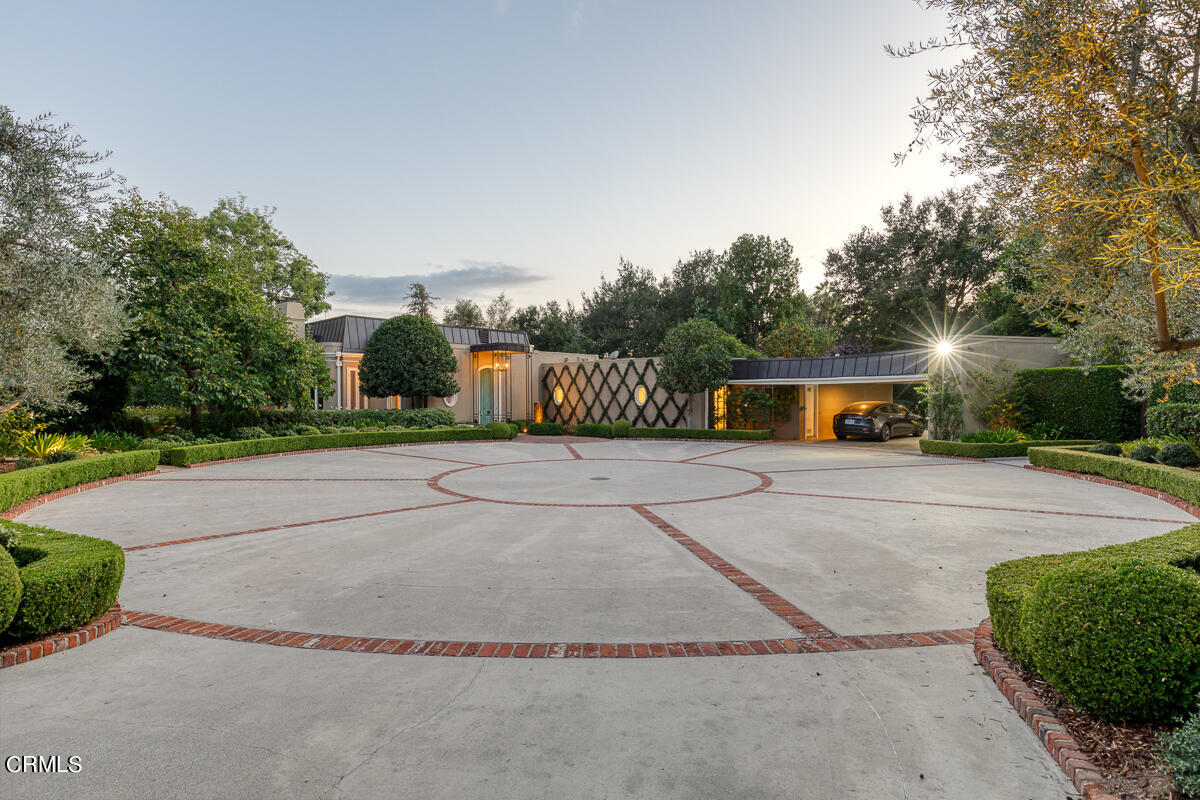 465 South San Rafael Avenue Pasadena, CA 91105 - Photo 2 of 75 a view of street with tall buildings