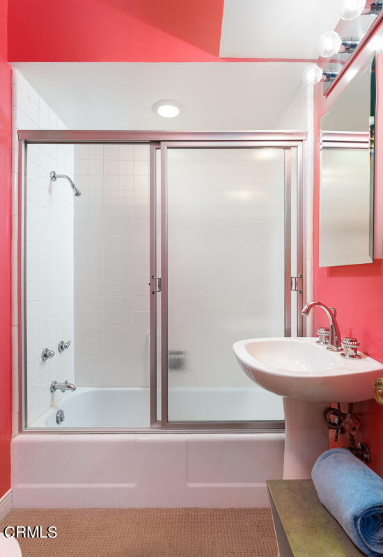 465 South San Rafael Avenue Pasadena, CA 91105 - Photo 43 of 75 a bathroom with a sink mirror vanity and toilet