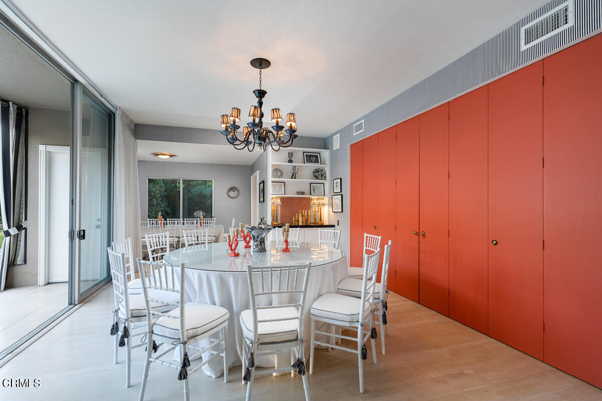 465 South San Rafael Avenue Pasadena, CA 91105 - Photo 47 of 75 a dining room with furniture and window