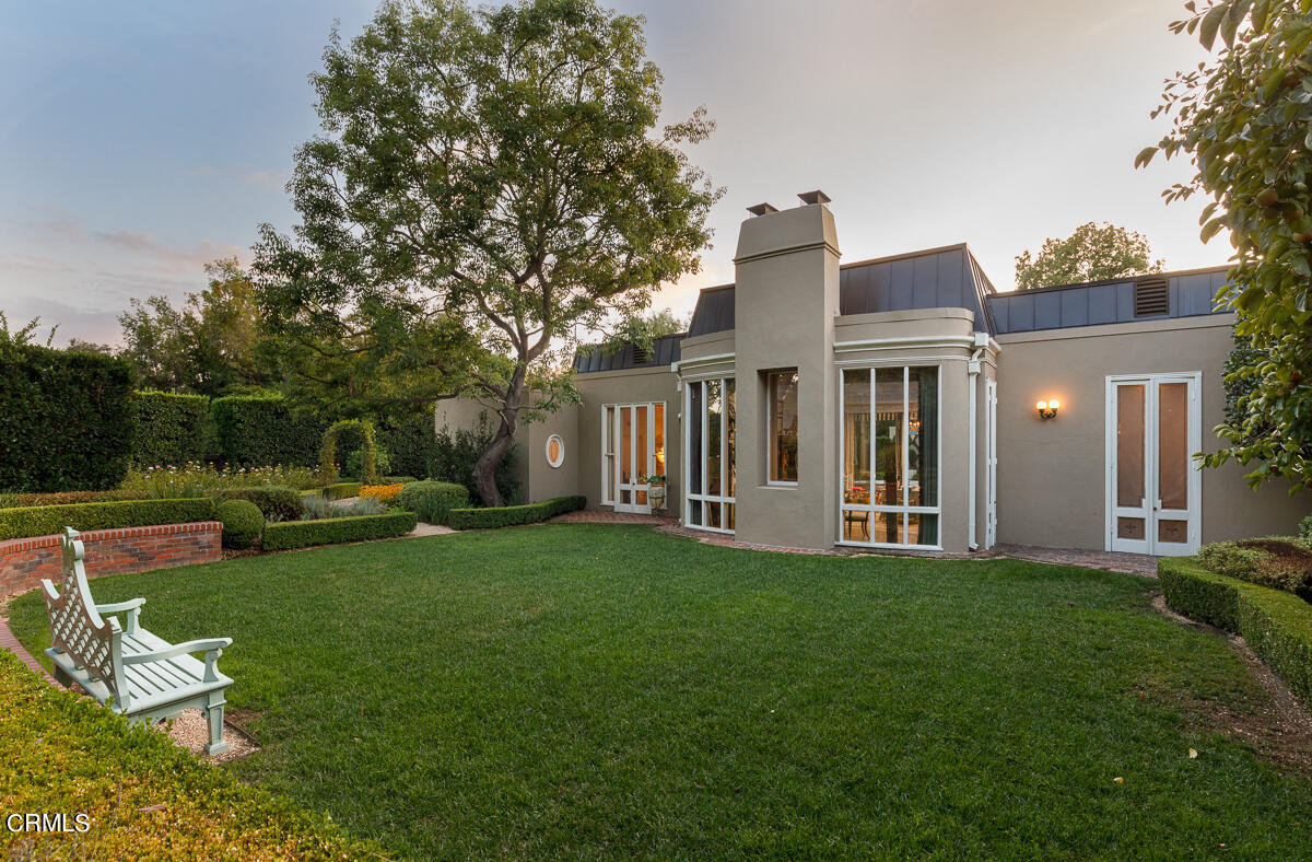 465 South San Rafael Avenue Pasadena, CA 91105 - Photo 60 of 75 a view of a house with backyard sitting area and garden