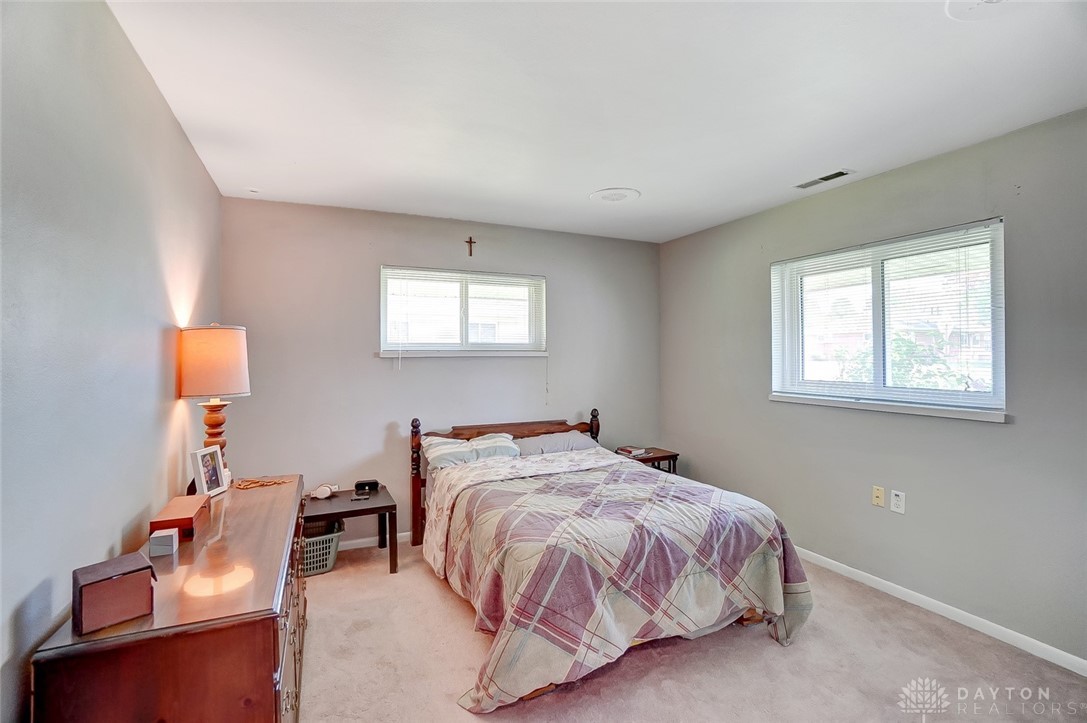 4255 Maxlin Road Kettering, OH 45429 - Photo 18 of 34
