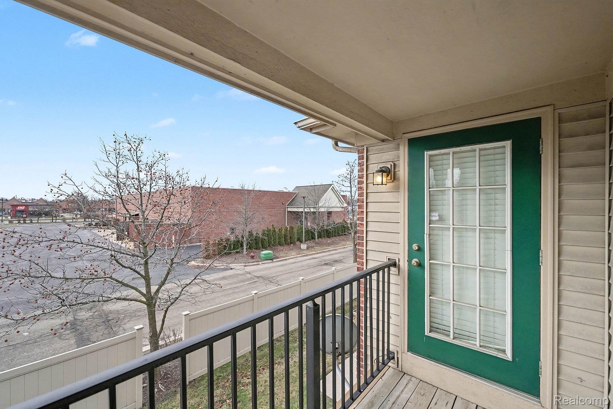 11712 Farmington Road Livonia, MI 48150 - Photo 8 of 13 View of balcony