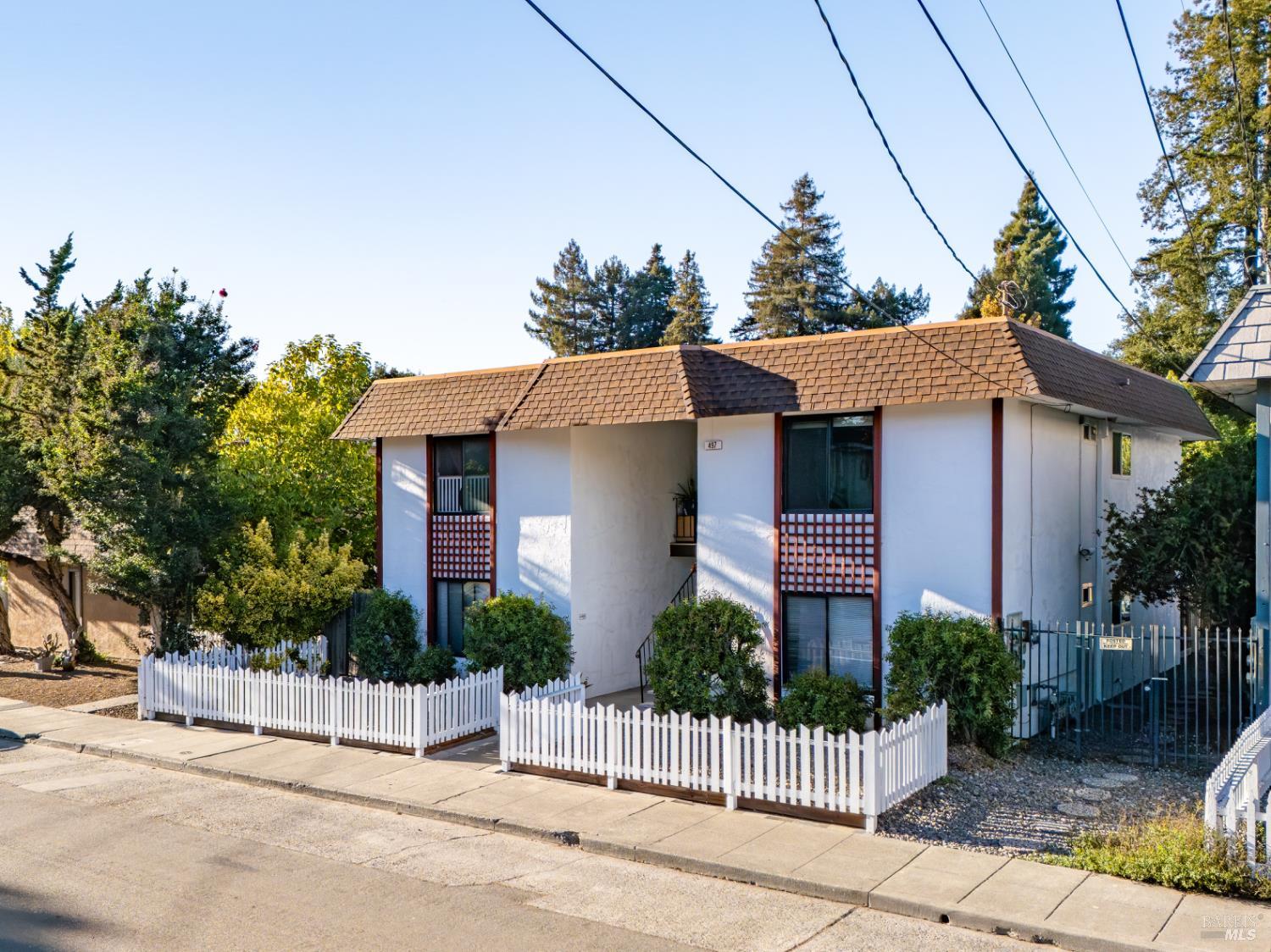 497 Sebastopol Avenue Santa Rosa, CA 95401 - Photo 39 of 42 a front view of a house with a garden