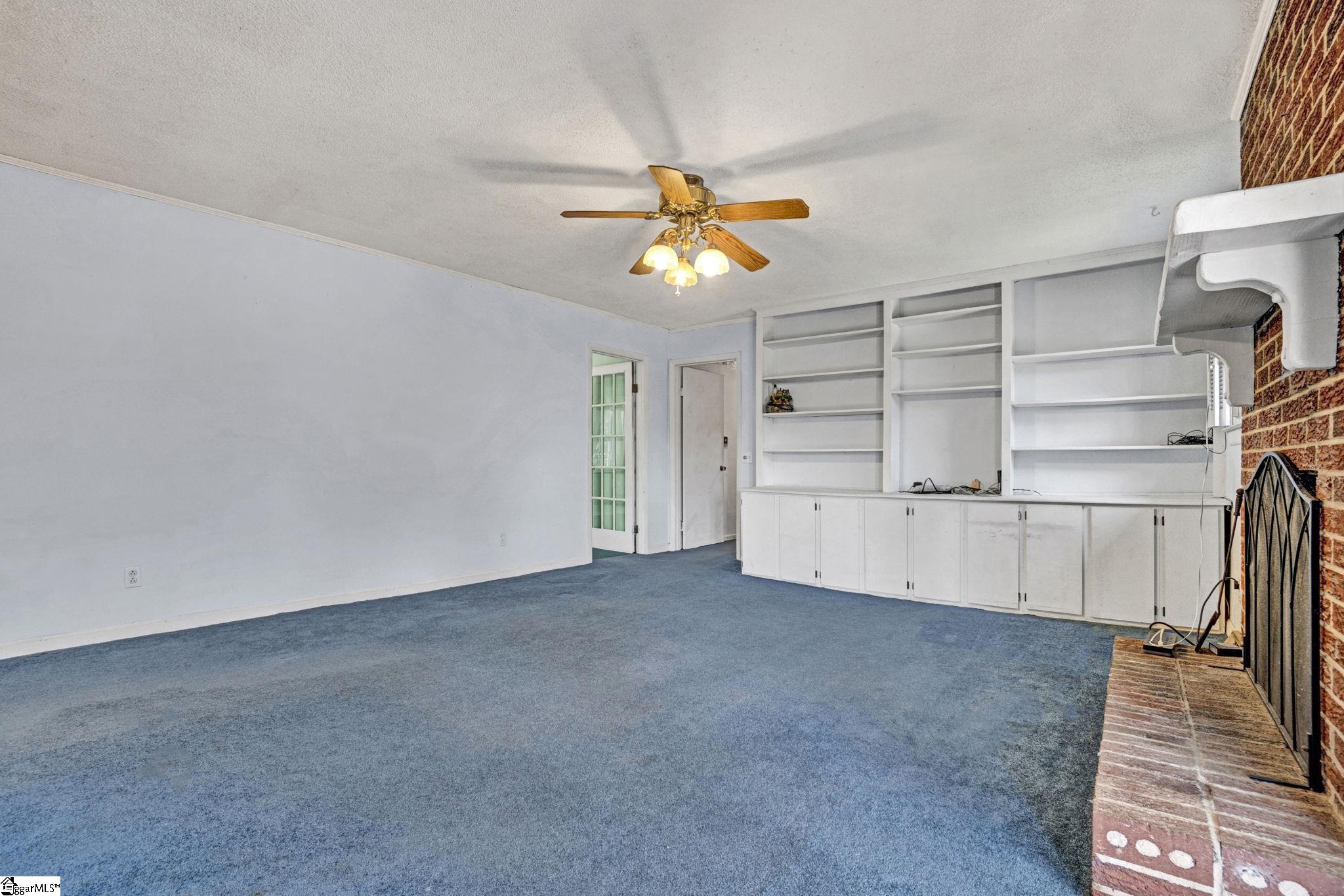 104 Blakely Avenue Laurens, SC 29360 - Photo 11 of 43