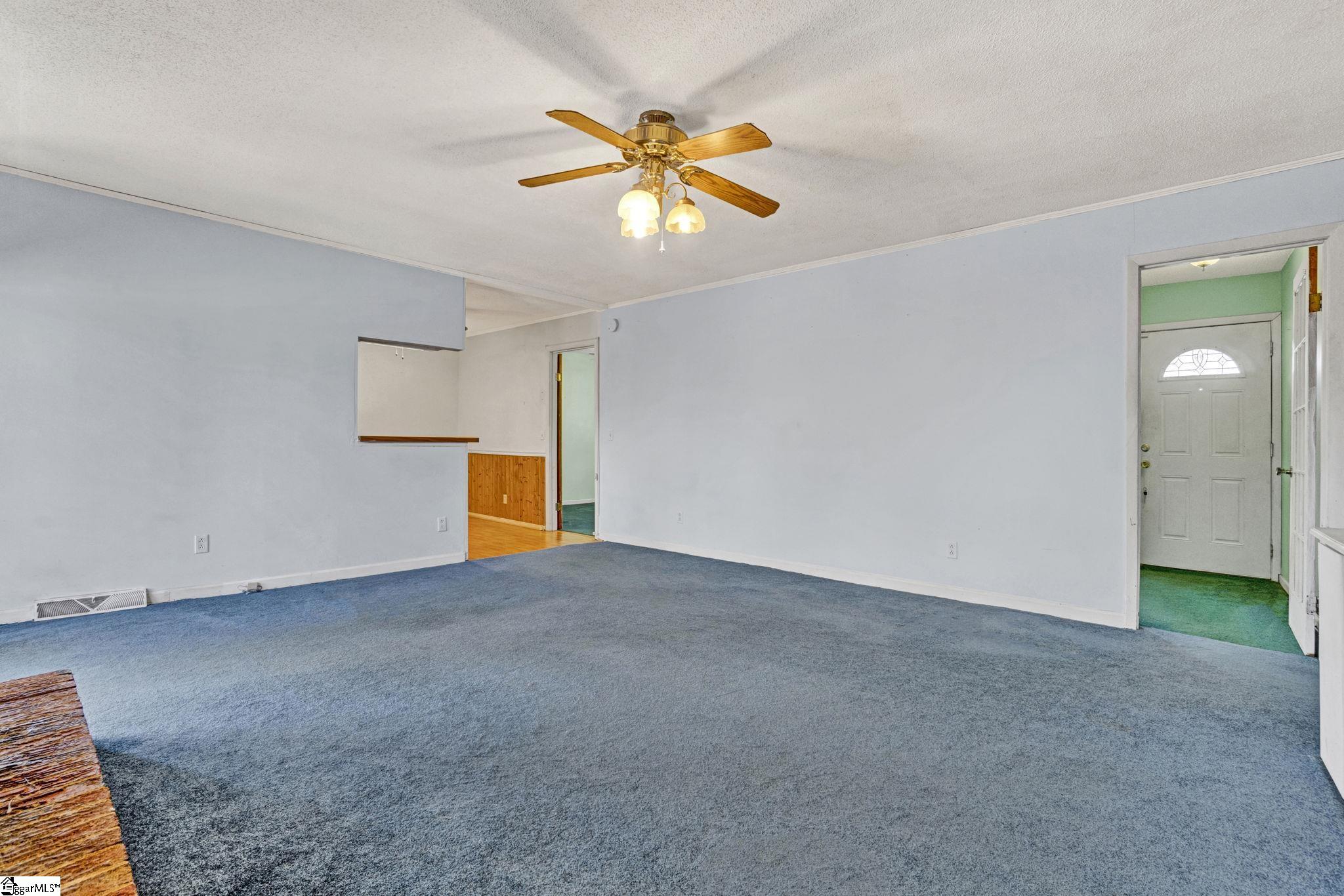 104 Blakely Avenue Laurens, SC 29360 - Photo 12 of 43