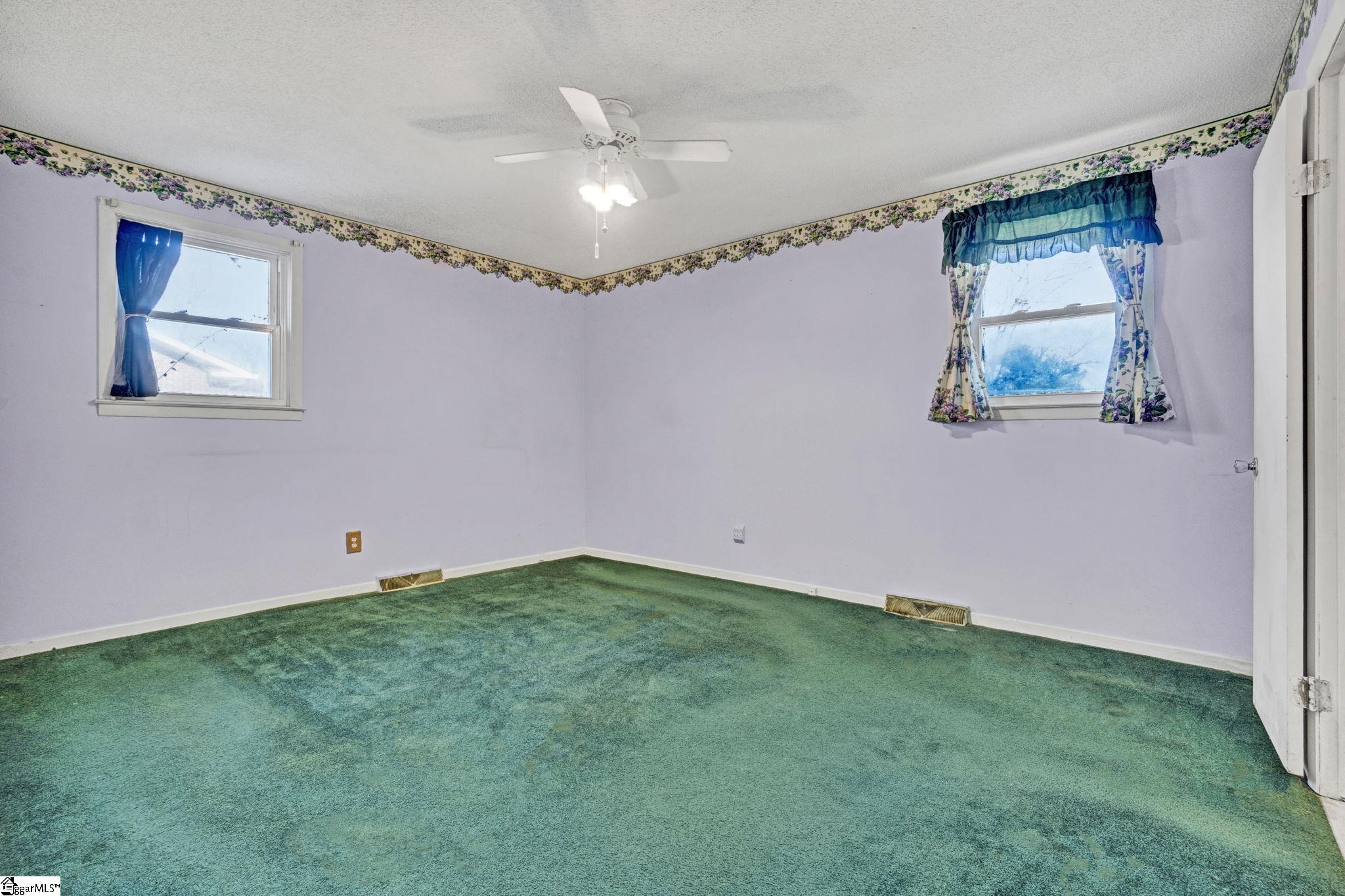 104 Blakely Avenue Laurens, SC 29360 - Photo 26 of 43