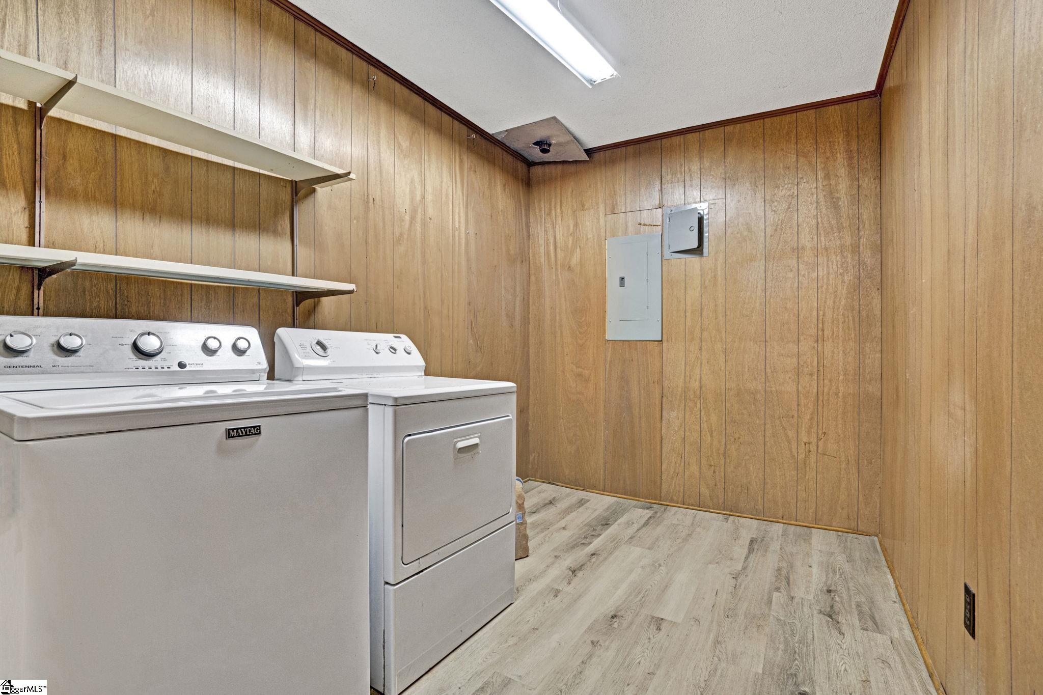 104 Blakely Avenue Laurens, SC 29360 - Photo 31 of 43