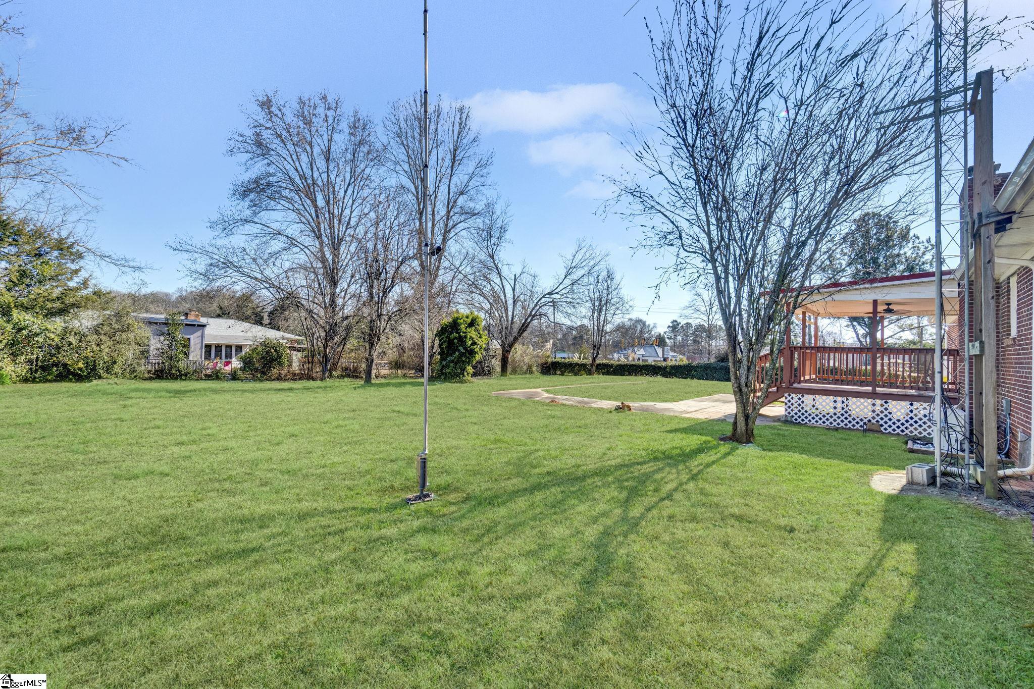 104 Blakely Avenue Laurens, SC 29360 - Photo 37 of 43