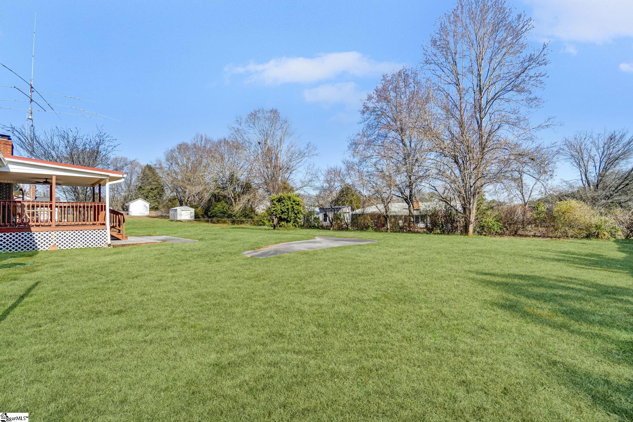 104 Blakely Avenue Laurens, SC 29360 - Photo 40 of 43