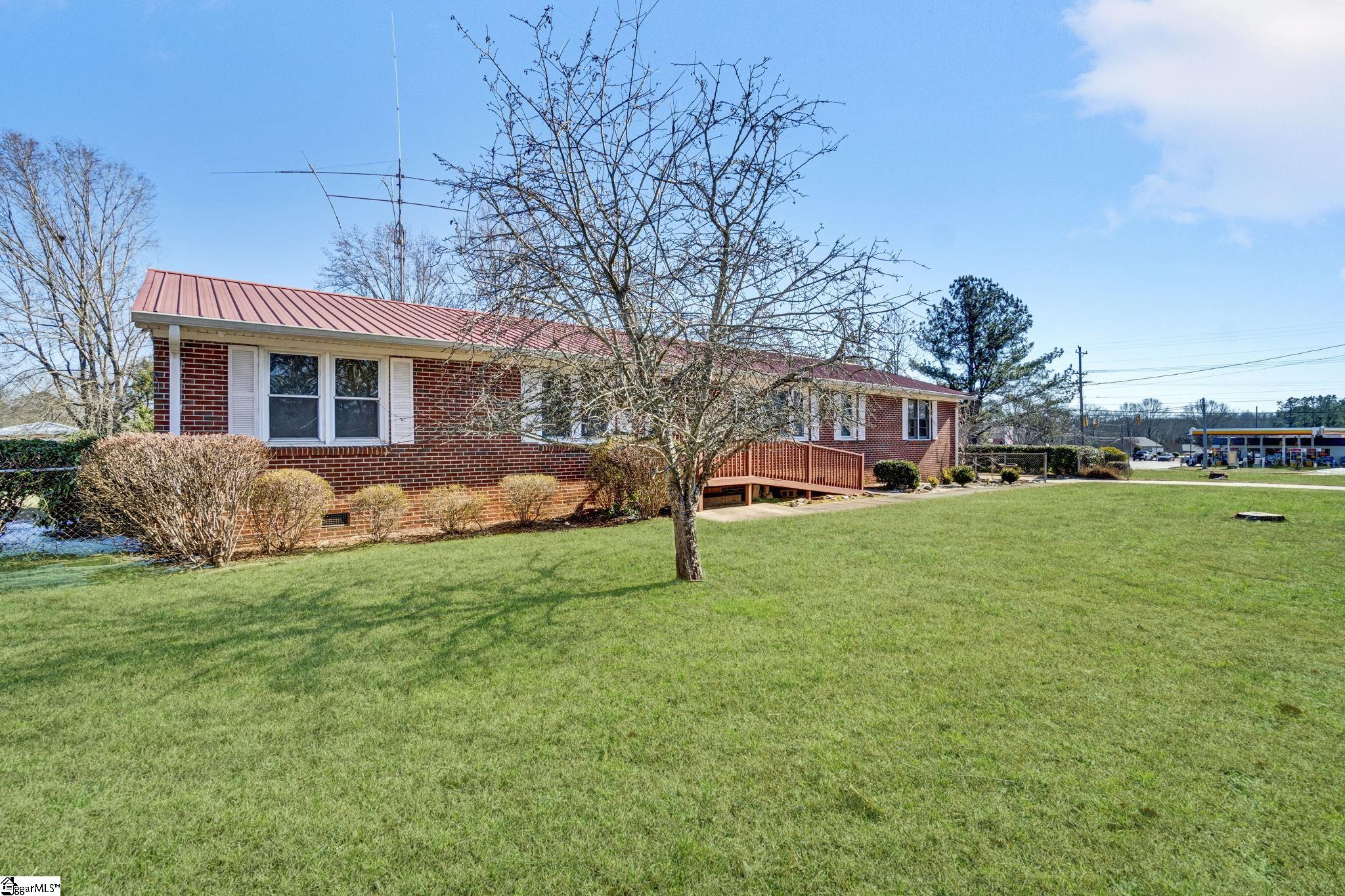 104 Blakely Avenue Laurens, SC 29360 - Photo 42 of 43