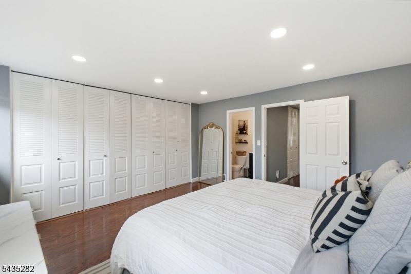 31 Chelsea Way Bridgewater, NJ 08807 - Photo 13 of 20