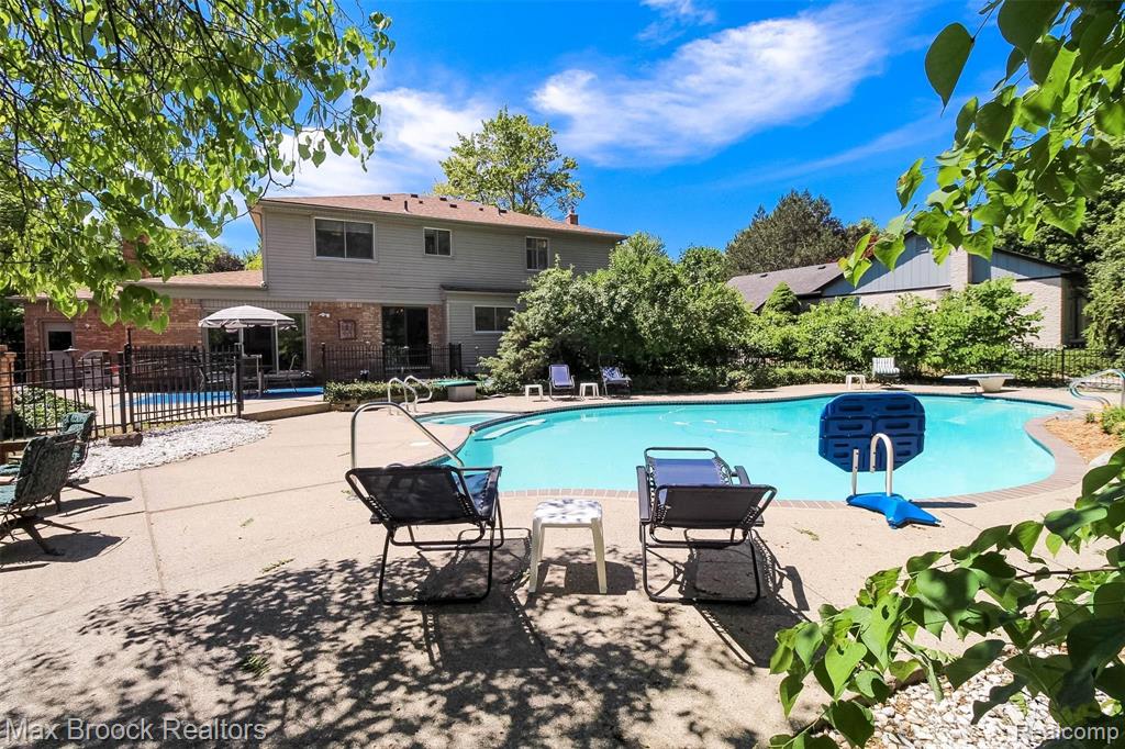 35216 Old Timber Road Farmington Hills, MI 48331 - Photo 32 of 32