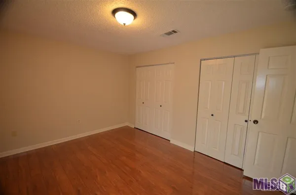 $1,950 | 5017 Parkoaks Drive, Baton Rouge, LA 70816