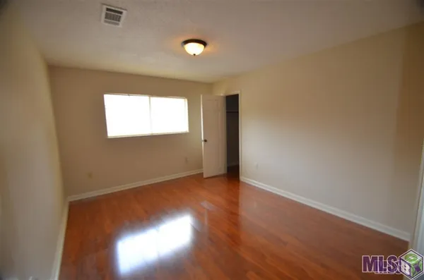 $1,950 | 5017 Parkoaks Drive, Baton Rouge, LA 70816