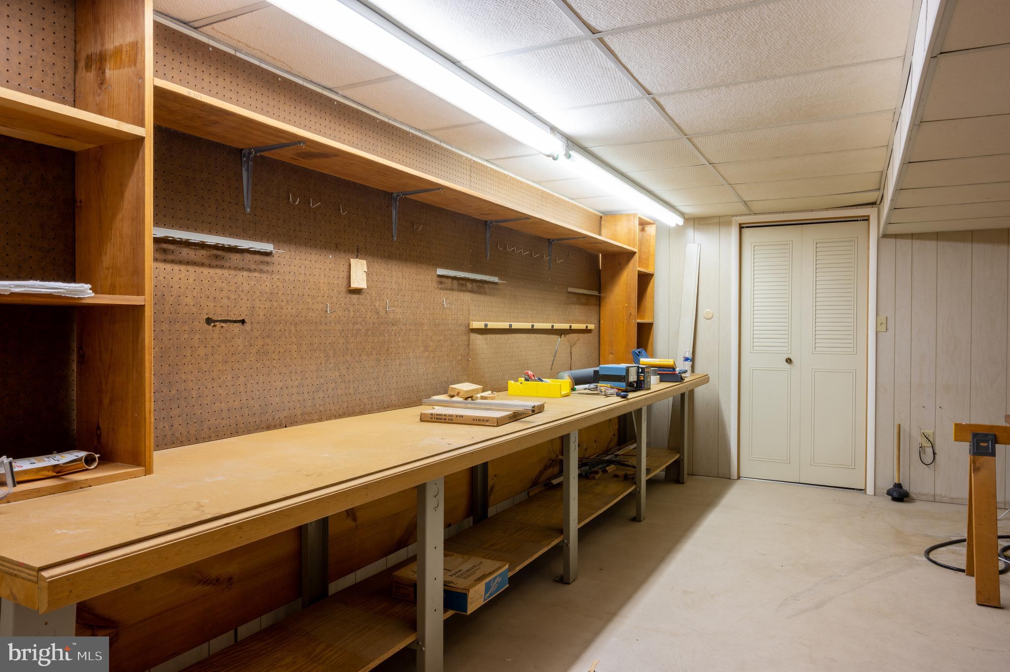 1330 Dayton Road Harrisburg, PA 17113 - Photo 18 of 22 Workshop.