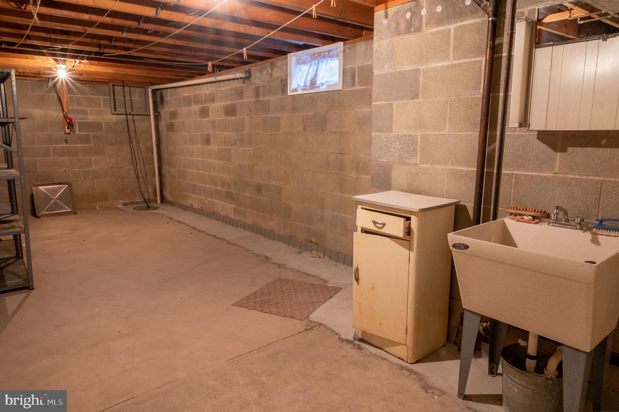 1330 Dayton Road Harrisburg, PA 17113 - Photo 20 of 22 Storage area with work sink.