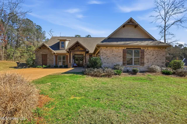 $388,000 | 112 Laurelwood Trail, Mendenhall, MS 39114