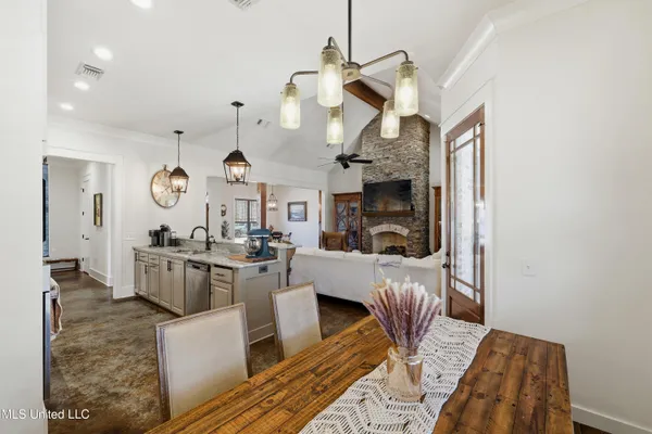 $386,000 | 112 Laurelwood Trail, Mendenhall, MS 39114