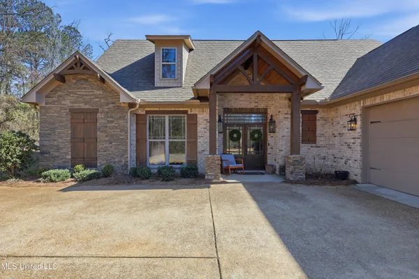 $386,000 | 112 Laurelwood Trail, Mendenhall, MS 39114