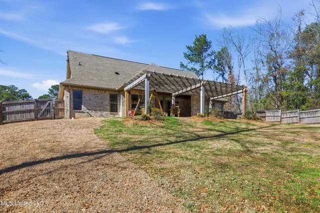 $388,000 | 112 Laurelwood Trail, Mendenhall, MS 39114