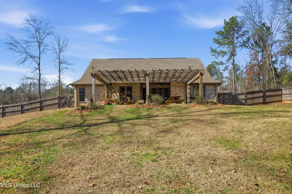 $386,000 | 112 Laurelwood Trail, Mendenhall, MS 39114