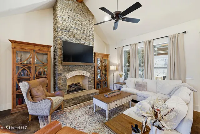 $388,000 | 112 Laurelwood Trail, Mendenhall, MS 39114