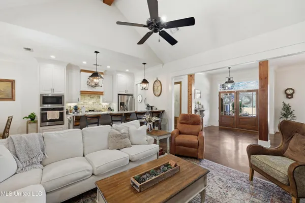 $386,000 | 112 Laurelwood Trail, Mendenhall, MS 39114