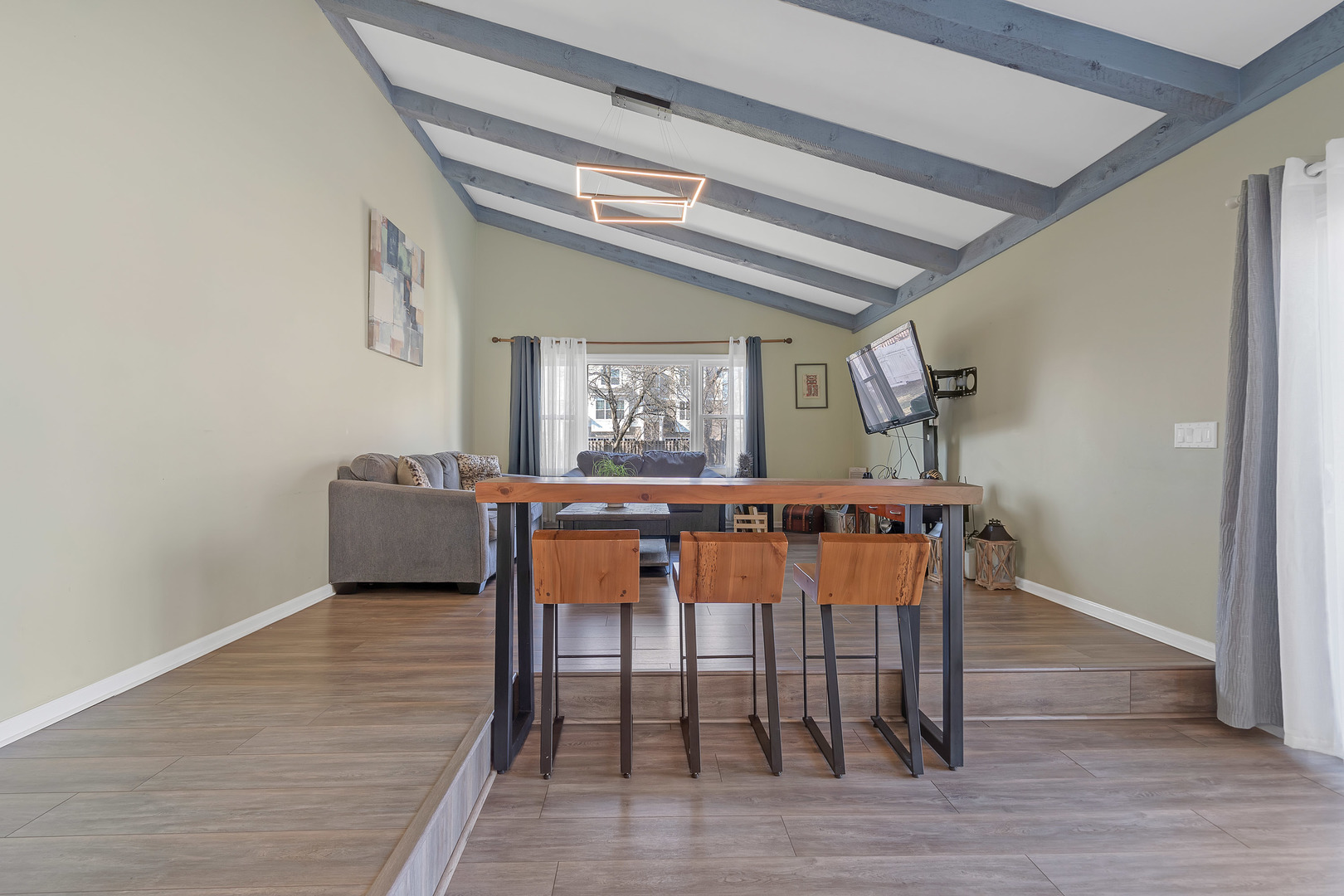 886 West Palatine Road Palatine, IL 60067 - Photo 19 of 27 a dining room with furniture and window