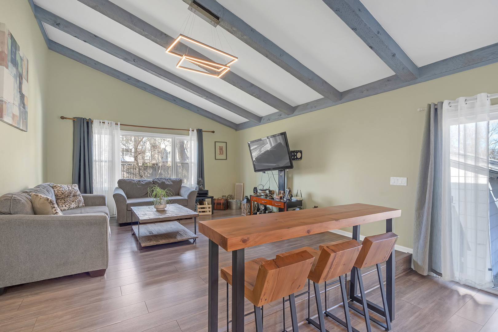 886 West Palatine Road Palatine, IL 60067 - Photo 20 of 27 a dining room with furniture and wooden floor