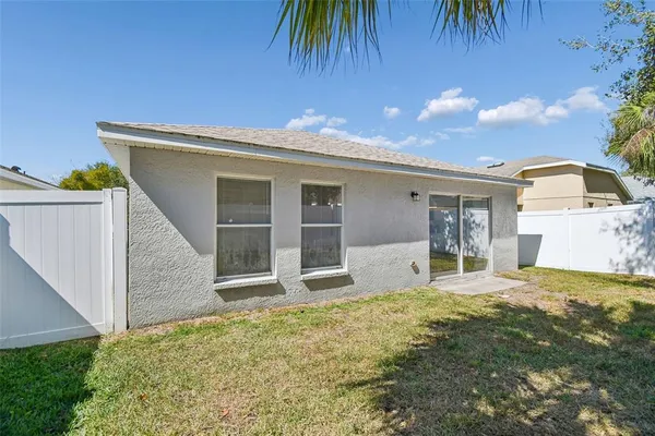 $350,000 | 11416 Crestlake Village Drive, Riverview, FL 33569