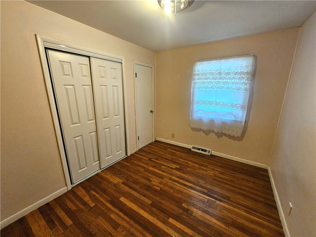 303 North Church Street Georgetown, IL 61846 - Photo 11 of 21