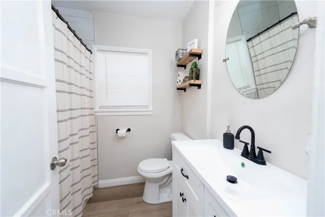 $689,999 | 3831 Walnut Avenue, Lynwood, CA 90262