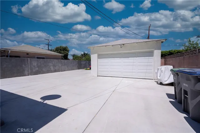 $689,999 | 3831 Walnut Avenue, Lynwood, CA 90262