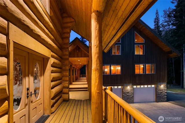 $2,250,000 | 4422 Kachess Lake Road, Easton, WA 98925